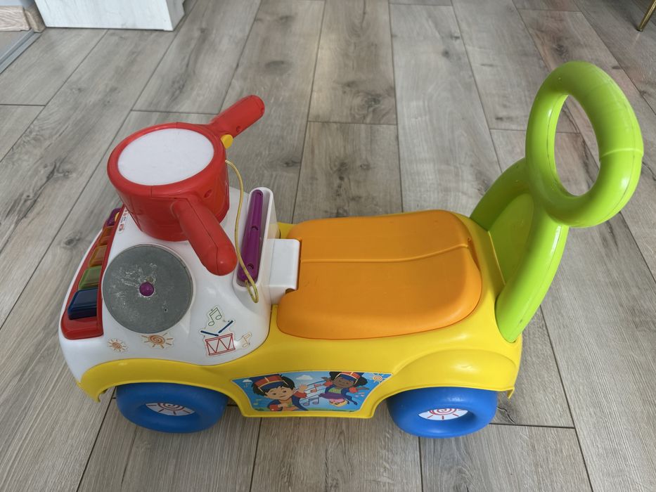 Проходилка кола за бутане на fisher price