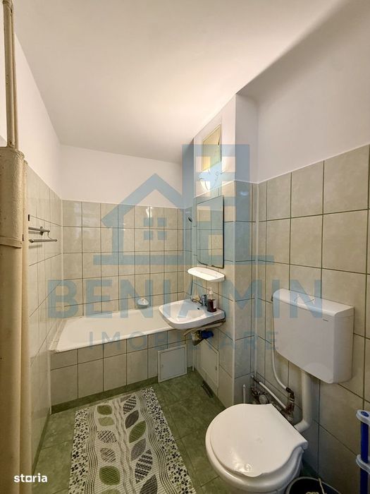 Garsoniera decomandata - mobilata - utilata - etaj 3 - Rovine