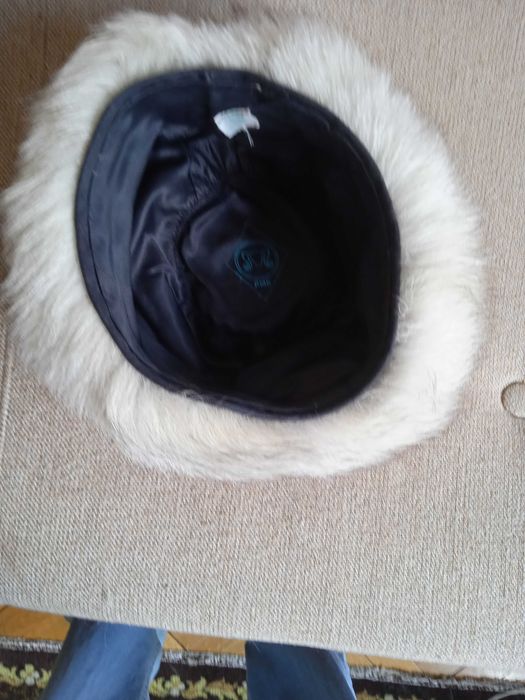 Дамска шапка от лисица