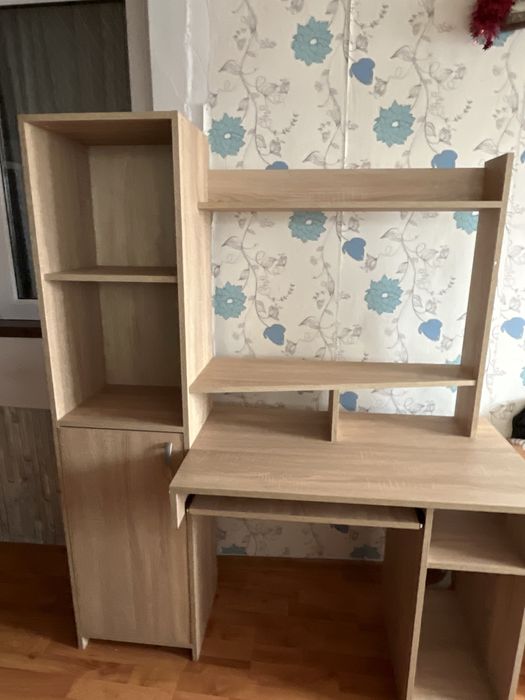 Vand birou folosit foarte putin!