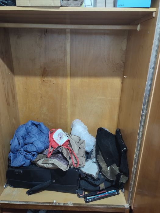 Шкаф большой румынский