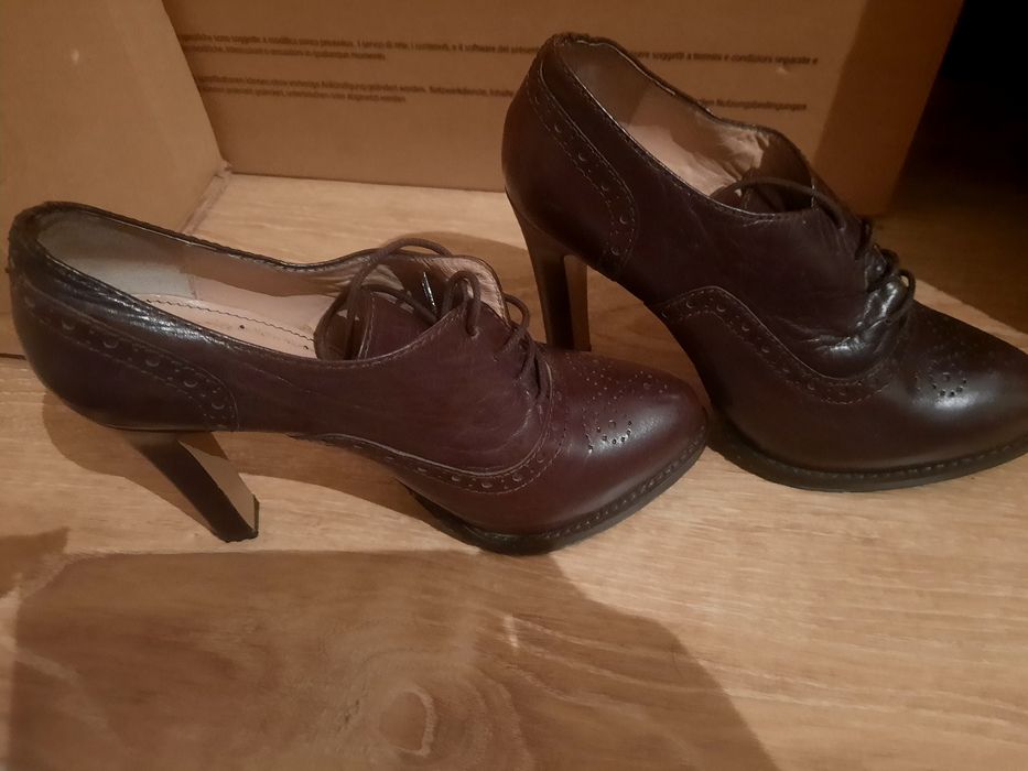 Ботинки женские модные кожанные