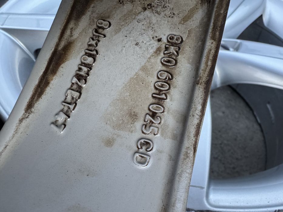 Джанти със зимни гуми Ауди 18”