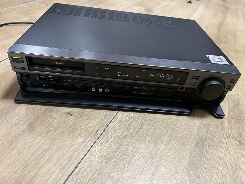 Sony EV-S550E • caseta Hi8 / Video8 Master Deck