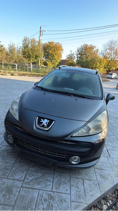 Dezmembrez peugeot 207 1.6 benzina