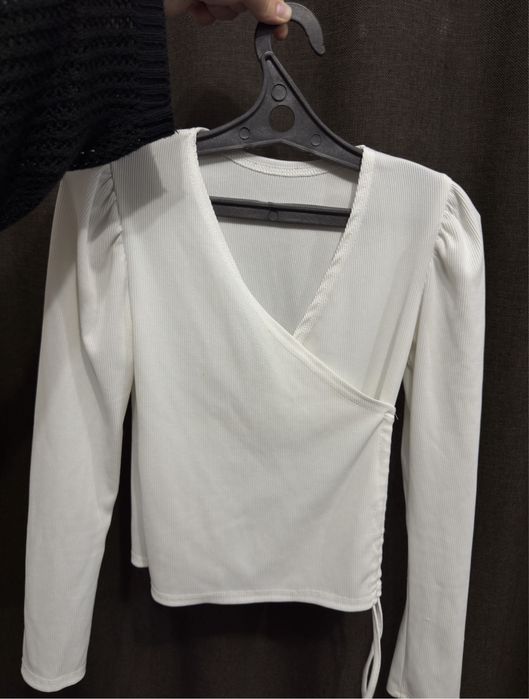 Женская одежда, кофты, юбки, блузы, рубашки, жилеты,кофты