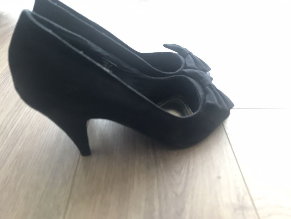 Обувки велур