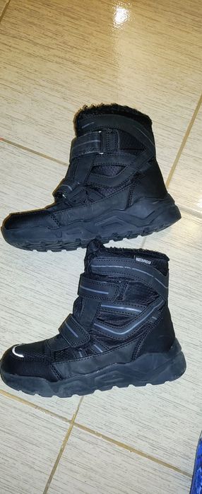 Детски боти водоустойчиви