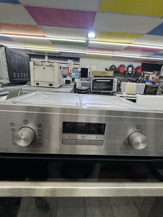 Фурна за вграждане SIEMENS