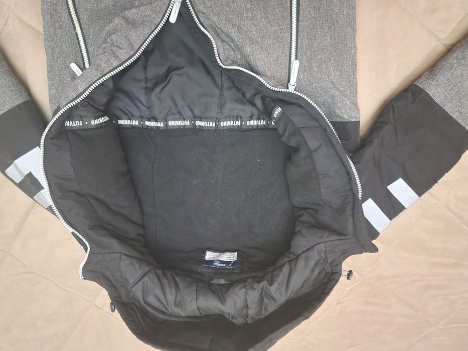 Куртка детская на 8-10 лет б.у