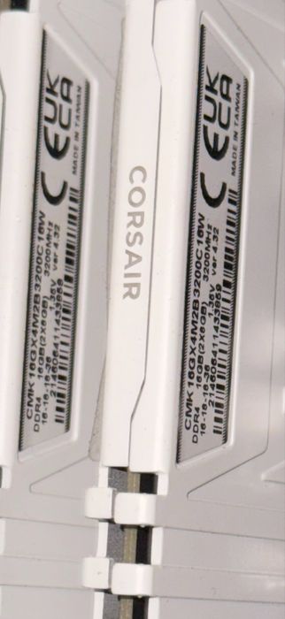 Kit RAM Corsair DDR4 16GB 3200MHz CL16 2X8GB Vengeance LPX White