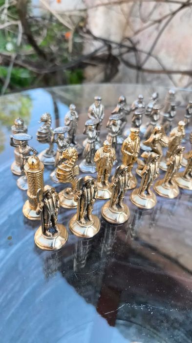 Set de șah,  piese masive bronz, tematica marinărească/mitologică