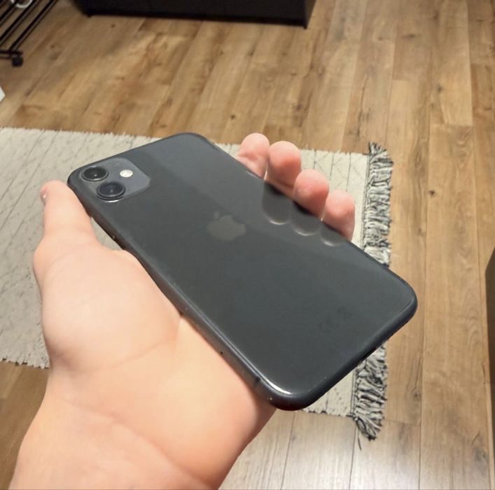 iPhone 11 / 128 GB / 90% / Liber Retea