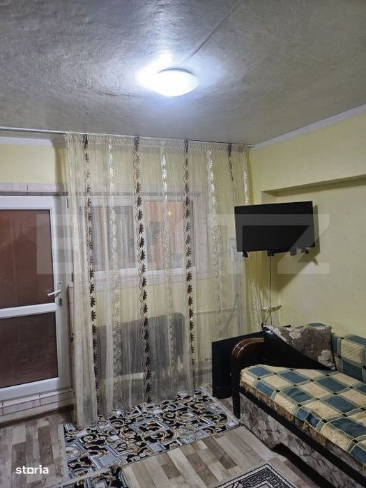 Apartament de vanzare, 2 camere, semidecomandat, zona viaduct