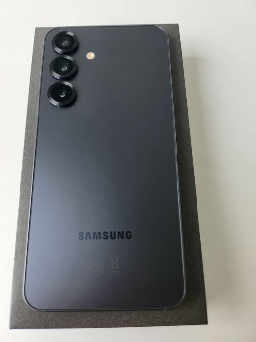 Samsung S25 128GB перфектен