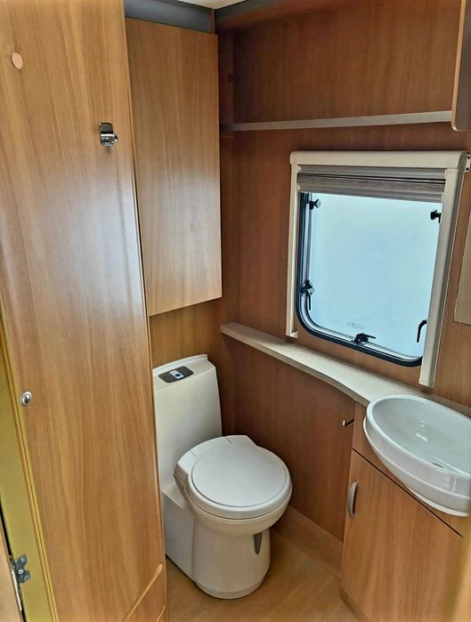 Rulotă Swift Challenger 530–2011/12–stare excepțională, complet echipa