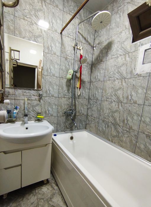 СРОЧНО ПРОДАЮ ‼️‼️4 xonali Yunusobod tumani 15 kvartalda yevro remont