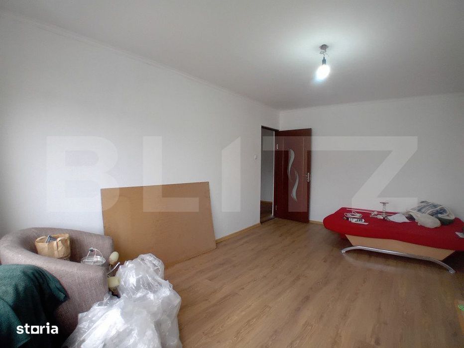 Apartament renovat cu 2 camere decomandate si garaj in Dumbrava Nord Z