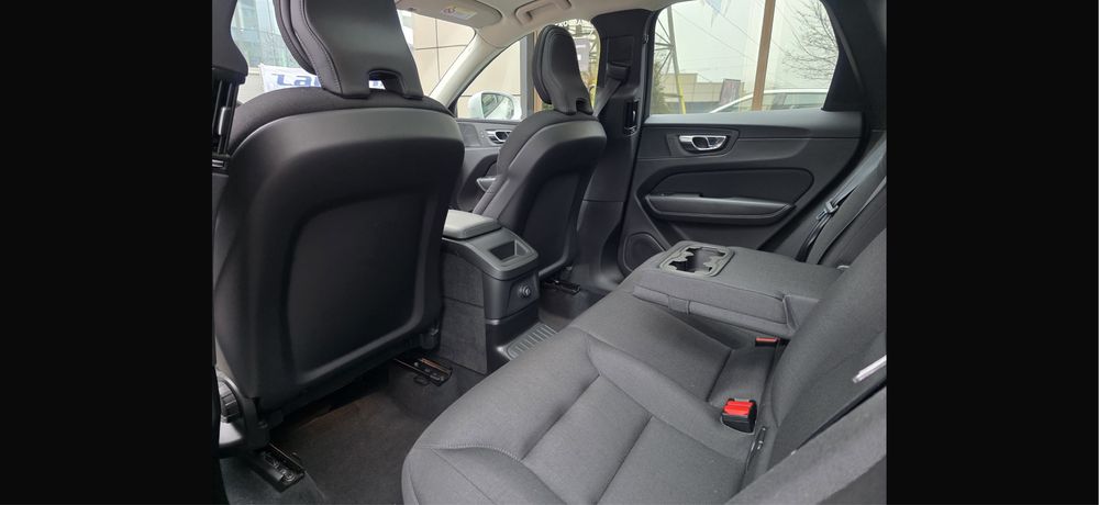 VOLVO XC 60 2020 2.0 392CP E6 Automat 4x4 Distro 360G Panoram 150000KM