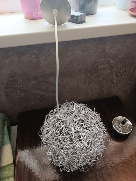 Люстра срочно продам