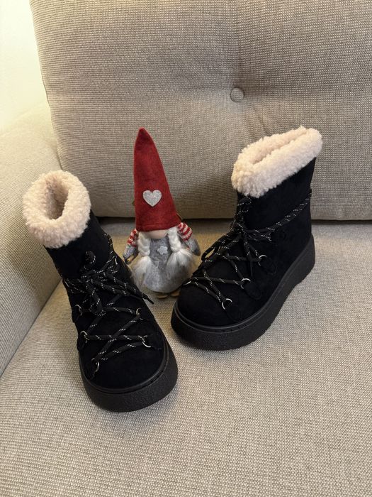 Încălțări Top Of The World