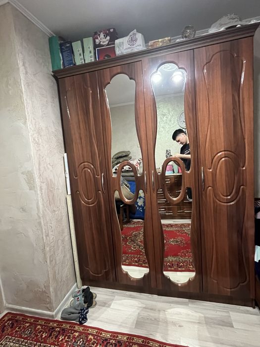 Продам спальный гарнитур