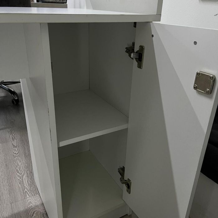 Стол для маникюра