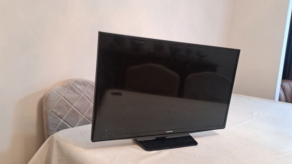 Телевизор Samsung Диагональ: 32" (81 см)