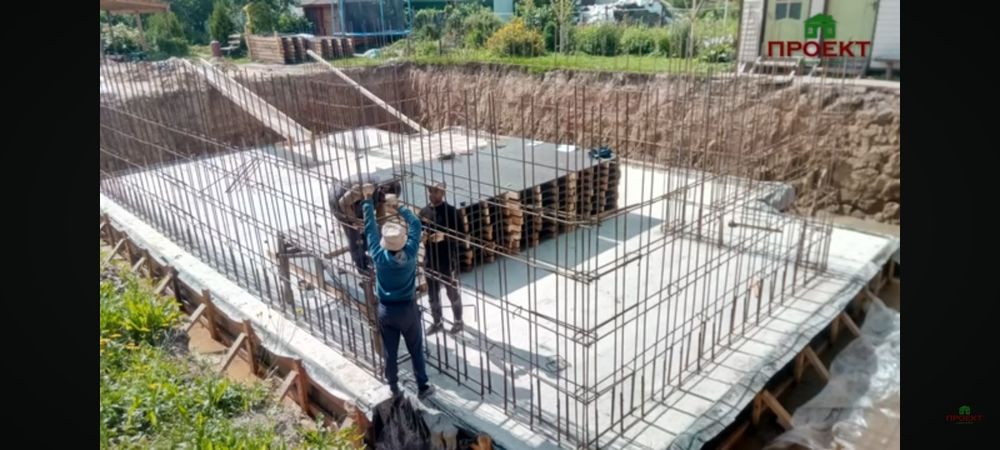 Строительный бригада есть