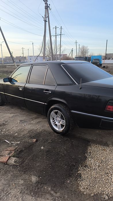 .          Мерседес w124