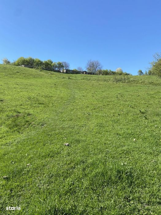 Teren intravilan de vanzare, 1.400 mp, Valcele