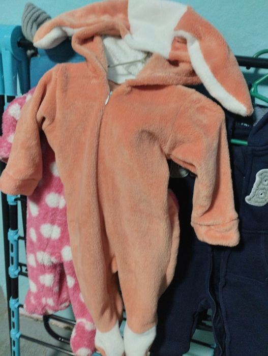 Продам теплые костюмы