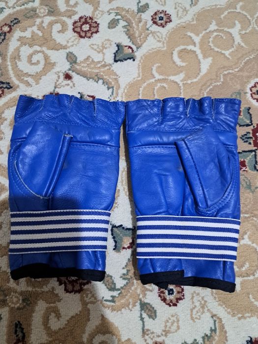 Продам спортивный инвентарь