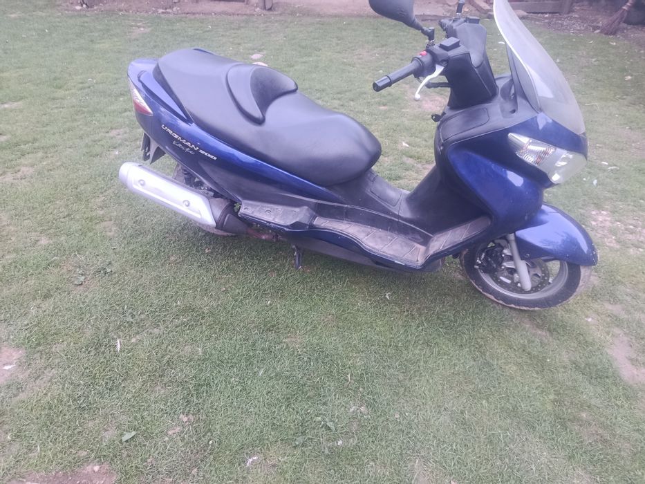 Vând Suzuki 200 URGMAN