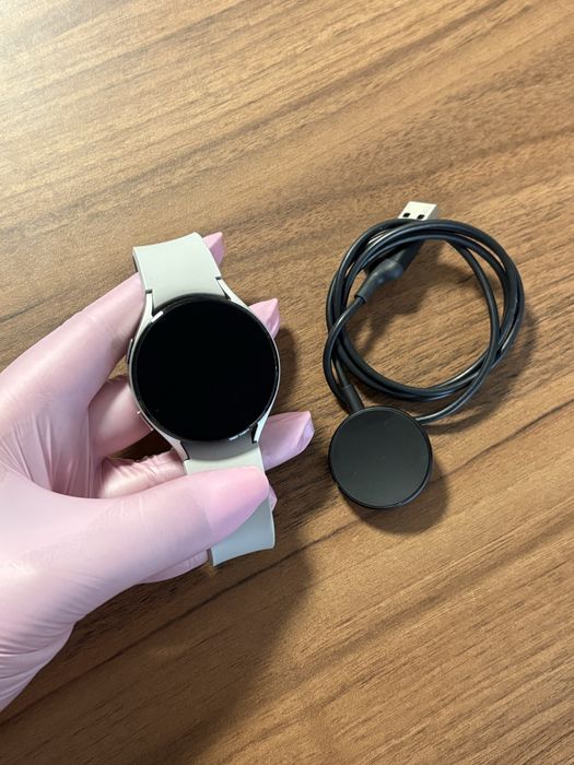 Samsung Galaxy Watch / 44 mm / Aluminium case / GPS / Foarte bun