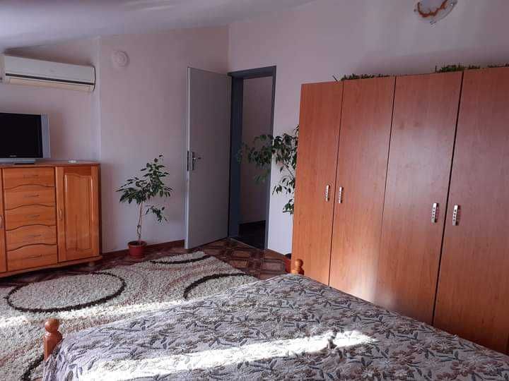 Дава се под наем Тристаен апартамент в Бургас, Сарафово - 120 кв.м за 200 € - Снимка #12