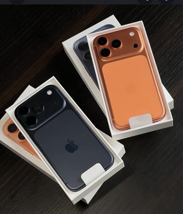 iPhone 17 Pro (внутри оригинальный iphone Xr).