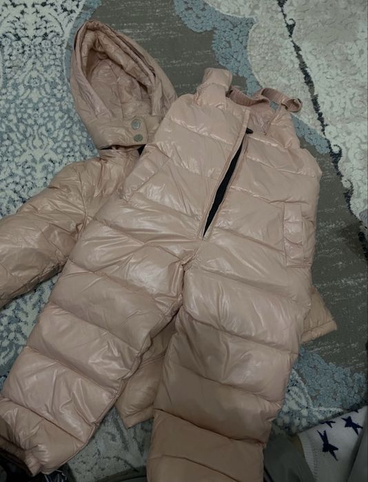 Продам зимние куртки