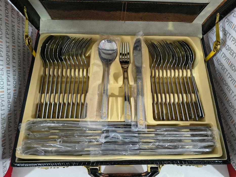 Kуфарче с позлатени прибори 72 части