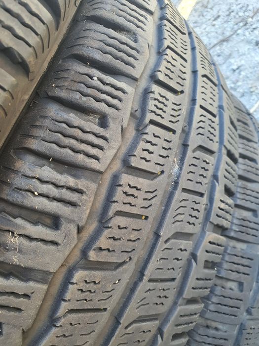 Anvelope iarnă 215 70 15c Kumho din 2022 ca noi