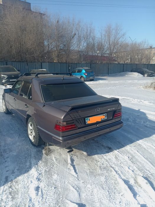 Продам мерседес 124 е230