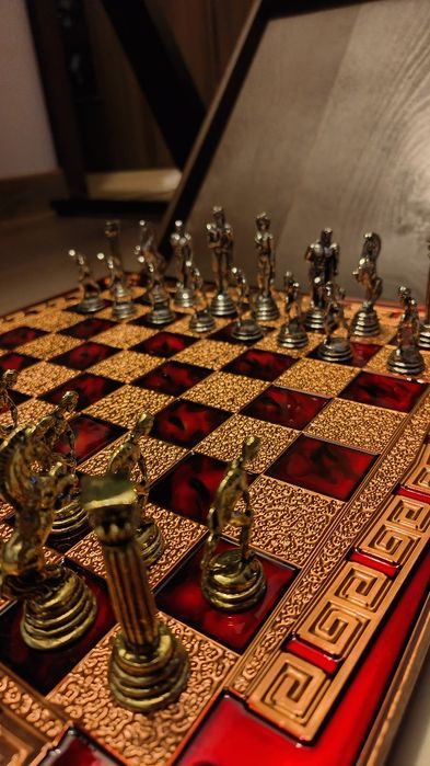 Joc șah model deosebit cu piese metalice