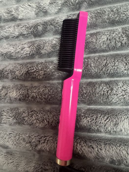 Perie par cu aer cald