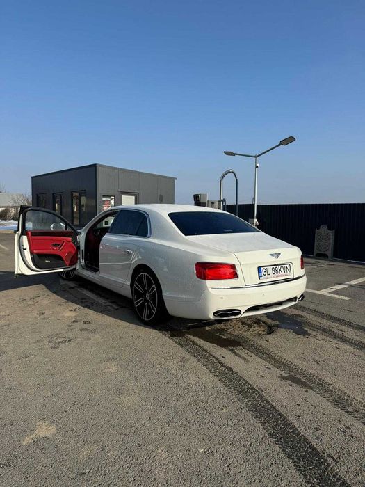 Bentley Flying Spur V8