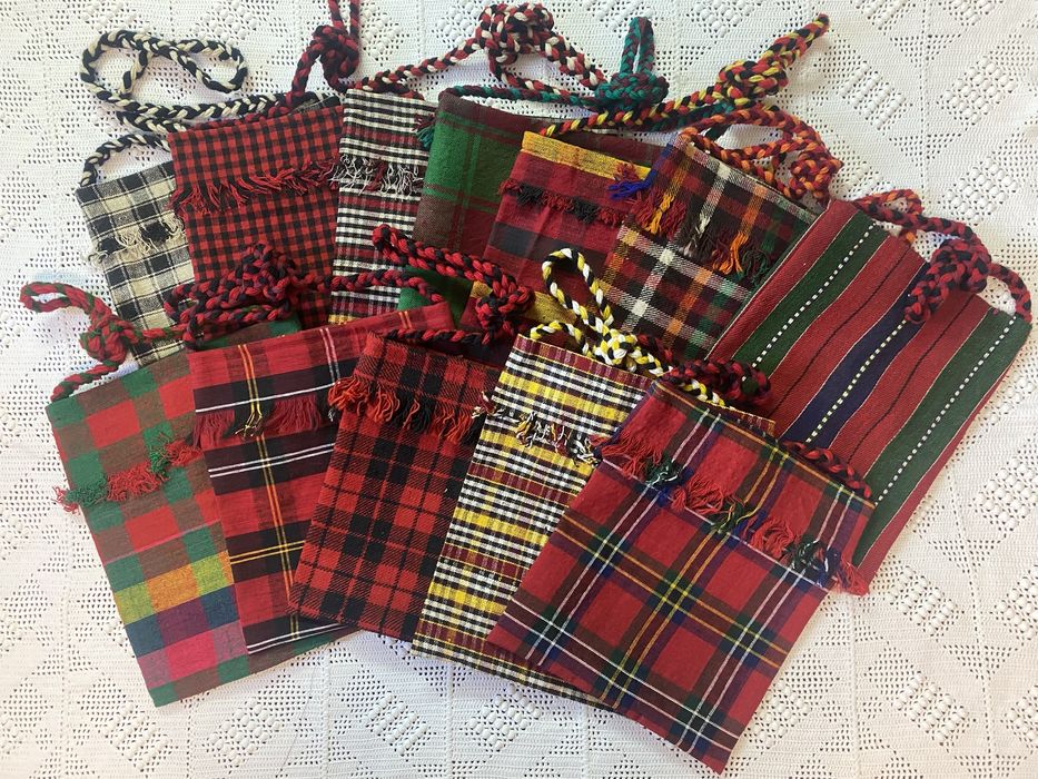 Торбички за народни носии