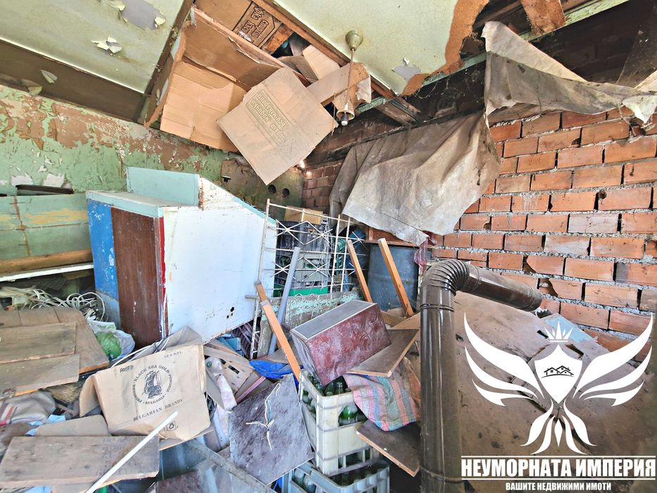 Продавам помещение/магазин/склад 30кв. и земя 50кв. в Асеновград