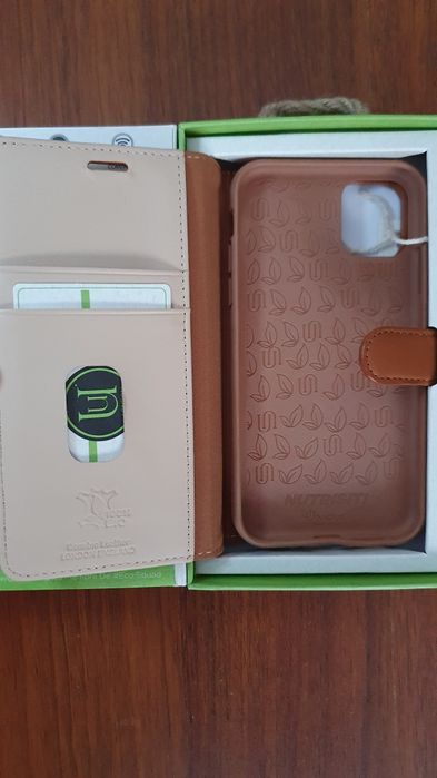 Husa PIELE Iphone 11 - Model DEOSEBIT