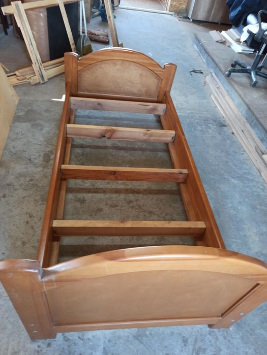 Кровать деревянная 102х210см