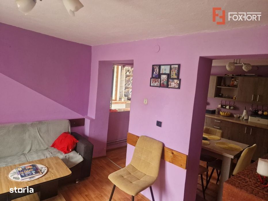 Casa individuala cu 9 camere, in Mosnita Noua, zona centrala