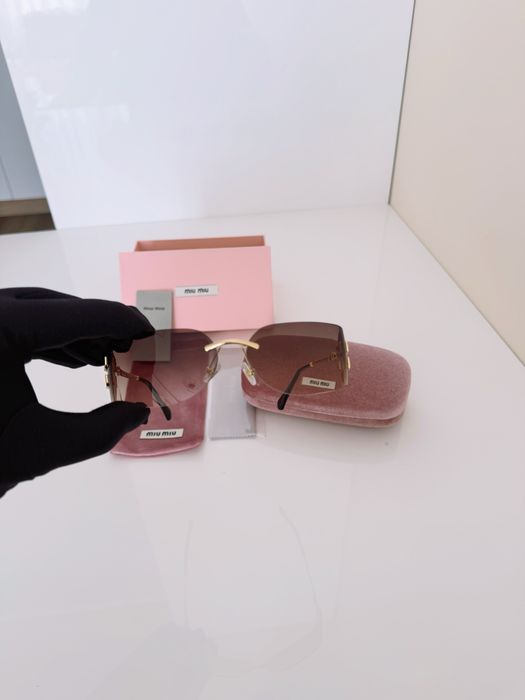 Слънчеви очила Miu Miu